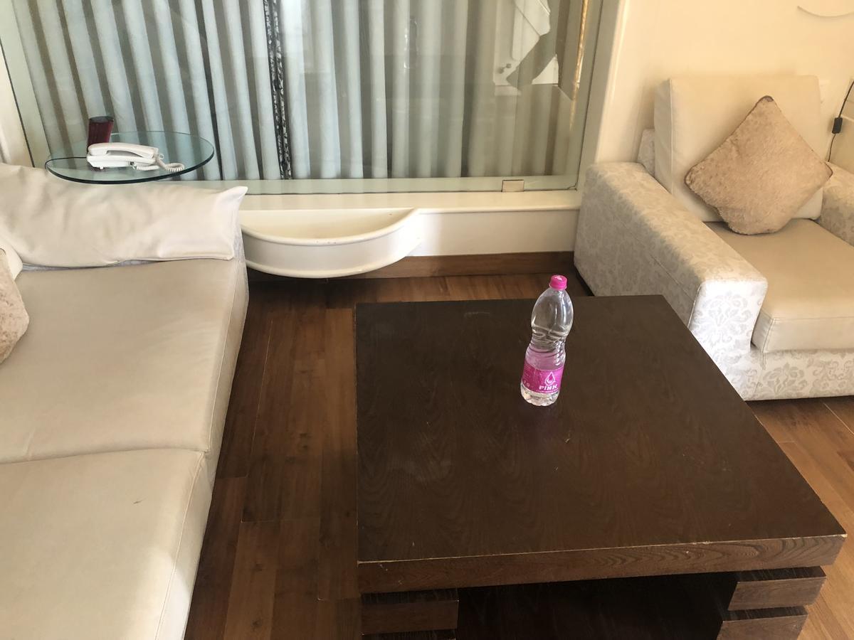 Hotel Holiday Resort Puri Ngoại thất bức ảnh