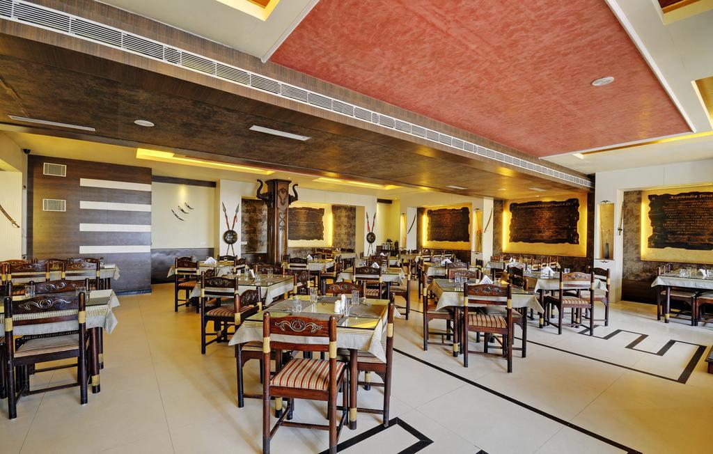 Hotel Holiday Resort Puri Ngoại thất bức ảnh